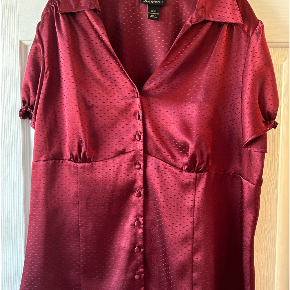 Short sleeve button down blouse - Picture 3 of 4